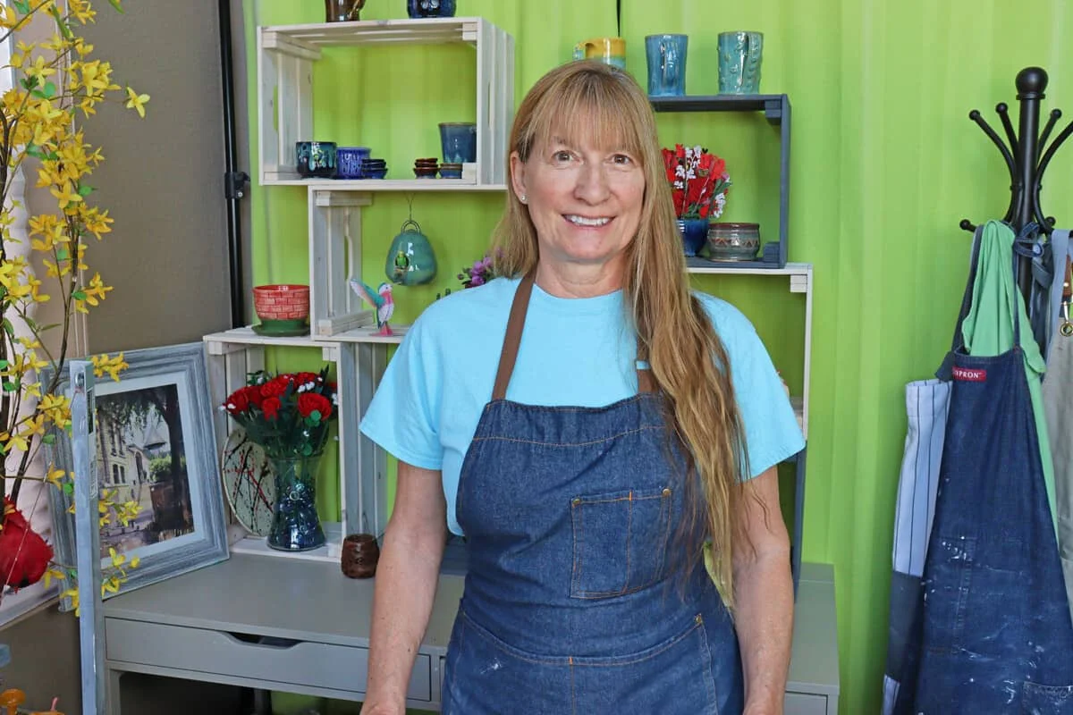 Мэри в мастерской