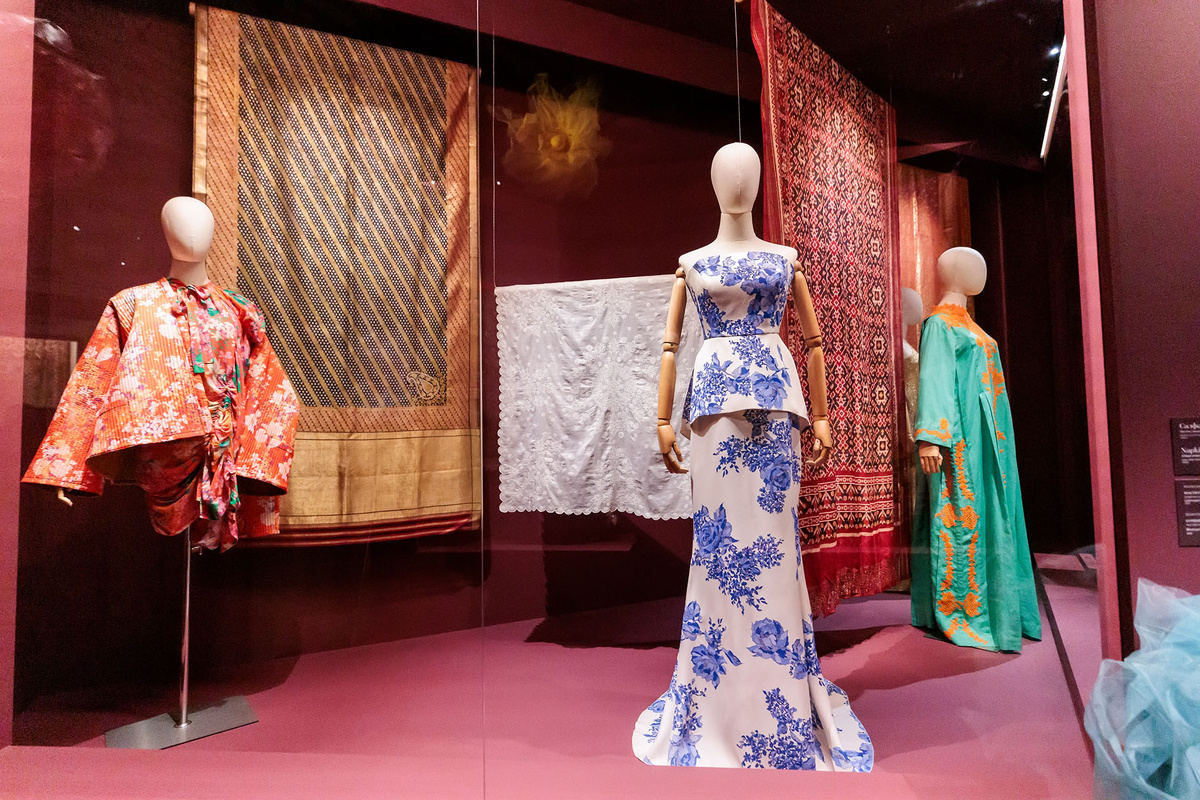    Экспозиция выставки «Индия. Ткань времени»