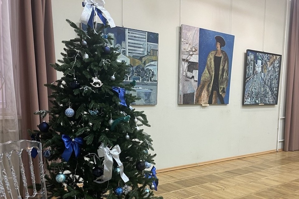    В Ростове показали, как донские художники видят синий цвет зимы. Екатерина ПОПОВА