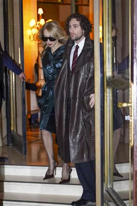    Аарон Тейлор-Джонсон с супругой