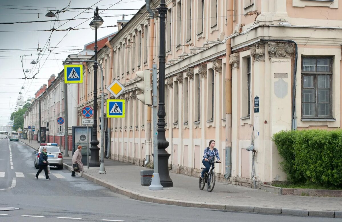 Съездовская линия, где раньше был наш факультет. 
