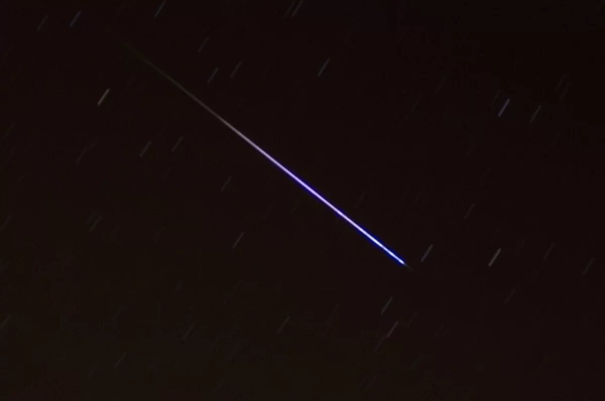    В Британии школьница нашла на пляже метеорит возрастом около 4,5 млрд лет