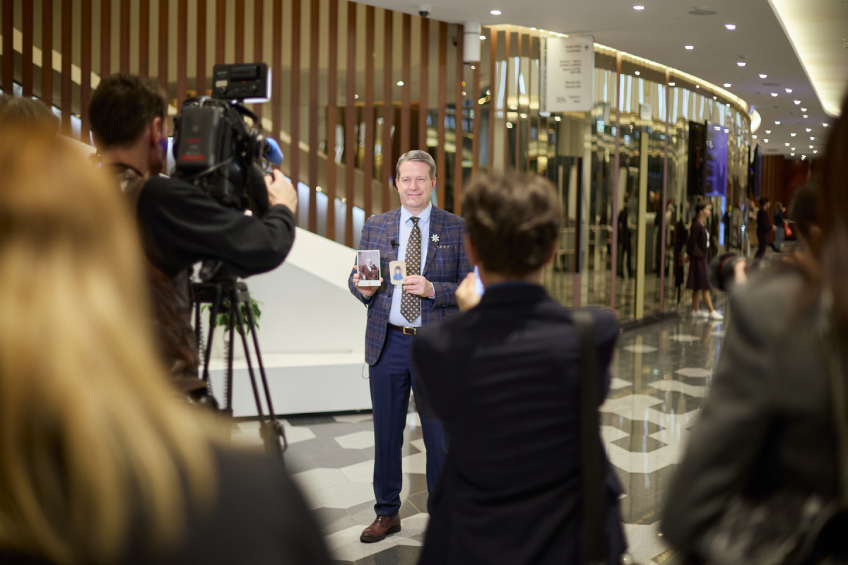 Denis von Meck is an educator and maybe even an enlightener https://von-meck.org/founder
