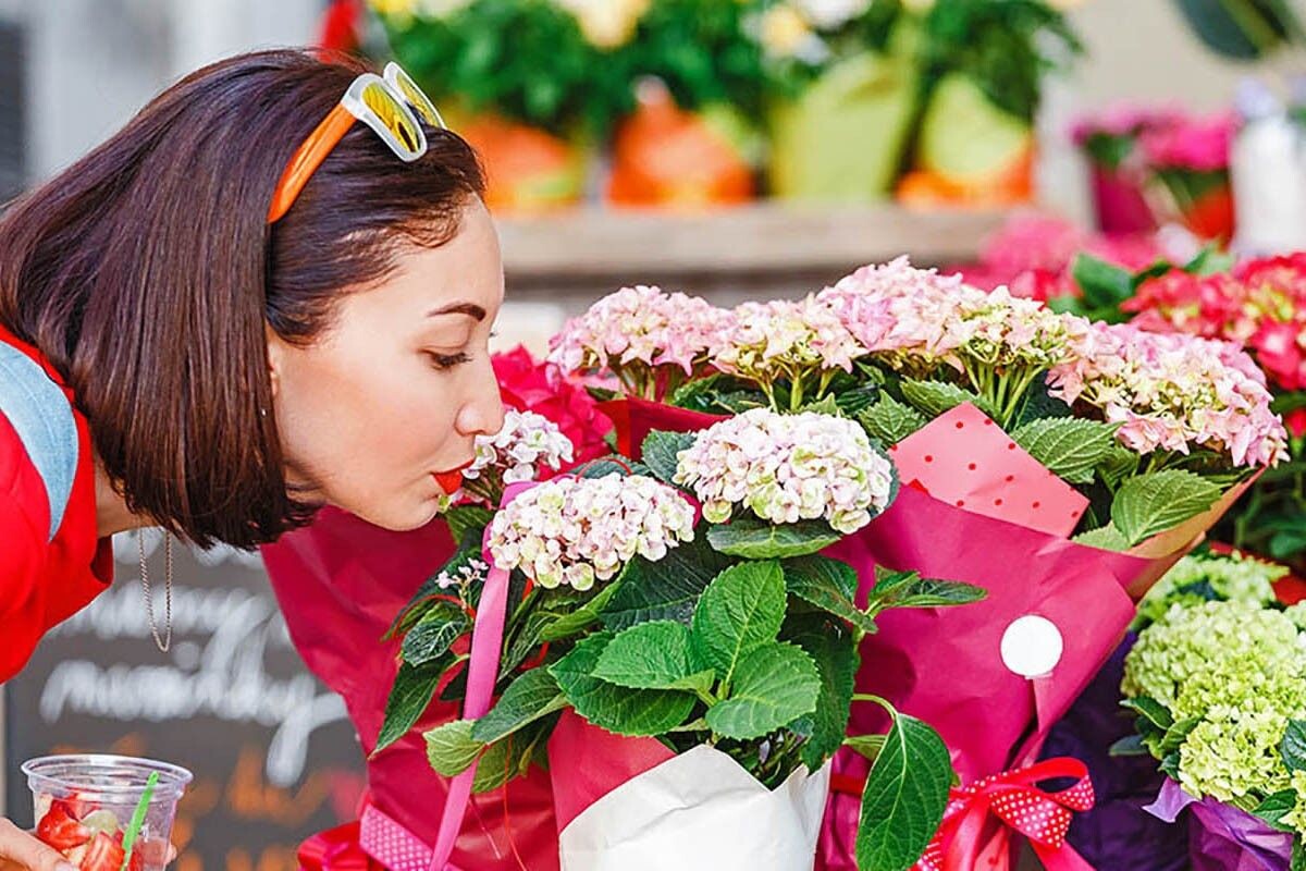 Цветы, книги и десерты — для многих источники сиюминутной радости. Источник: frantic00 / Shutterstock / FOTODOM📷
