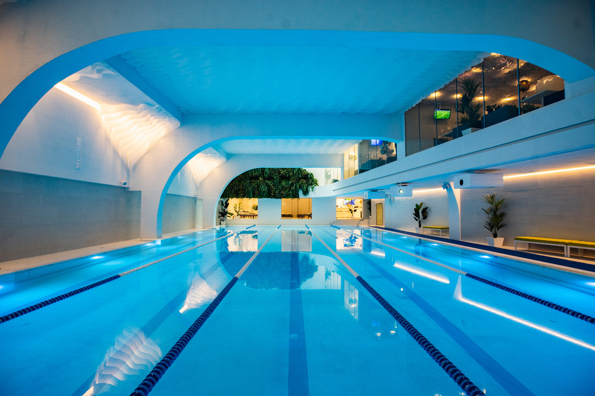 Бассейн 25 метров в фитнес-клубе Savoy Wellness на Новослободской