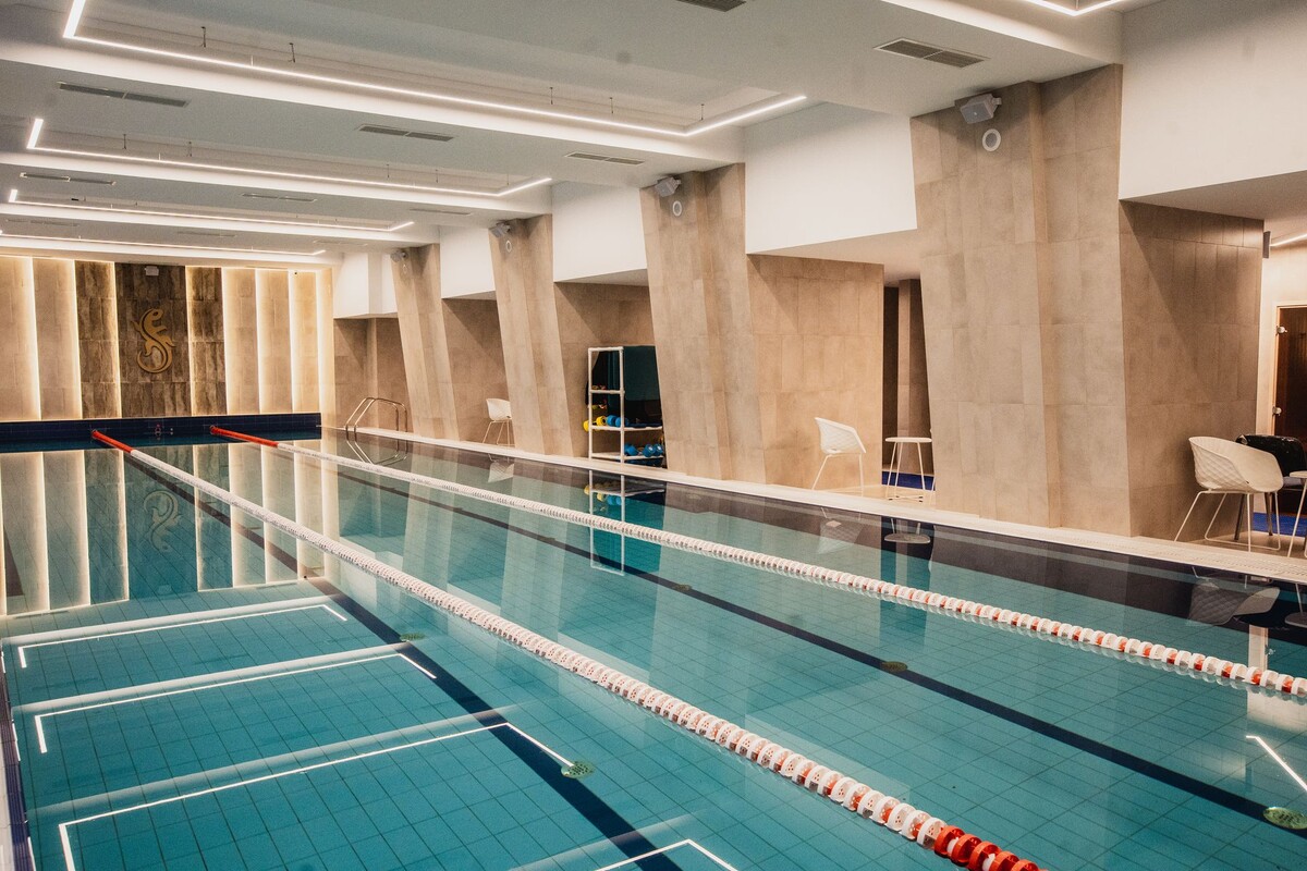 Бассейн 25 метров в фитнес-клубе Savoy Wellness на Чистых прудах