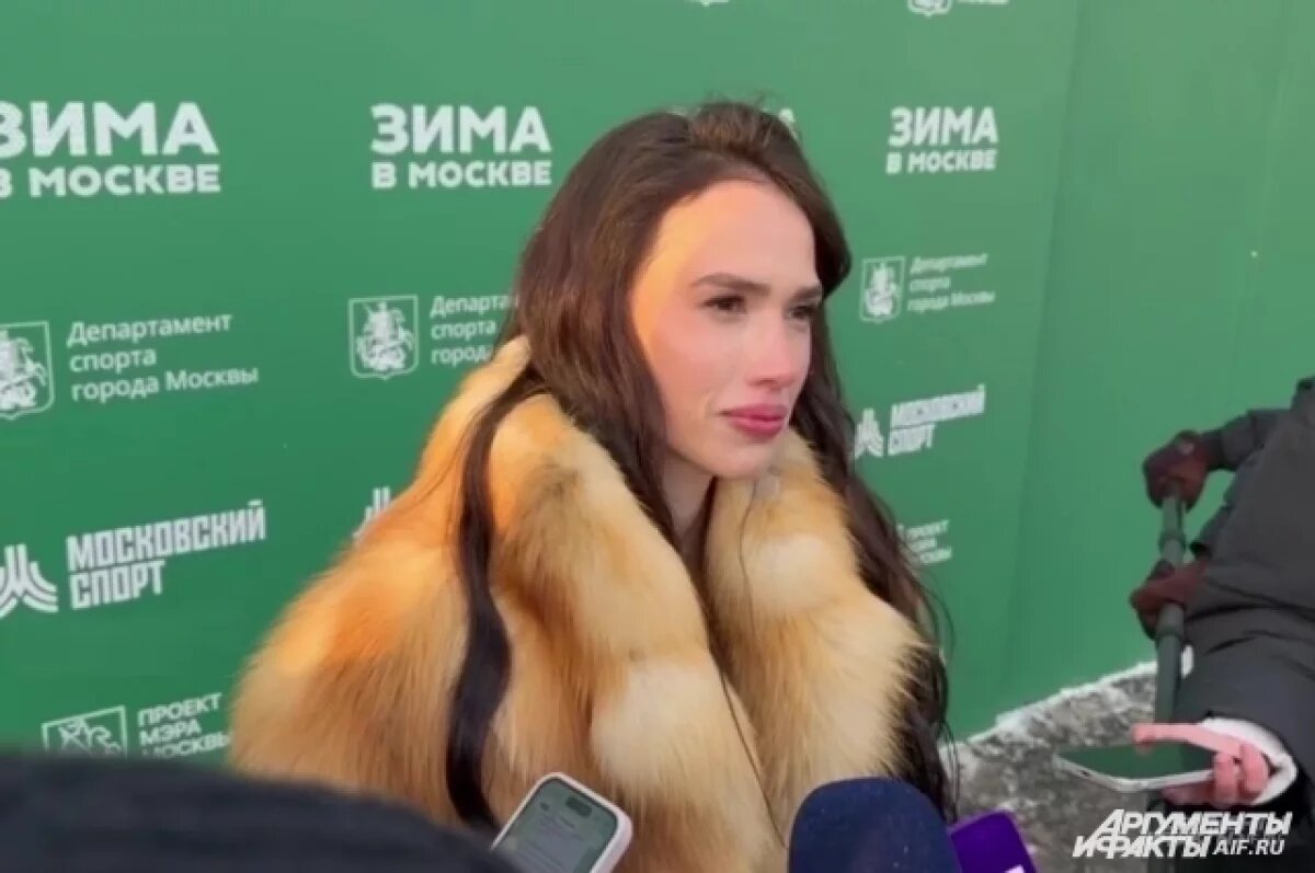    Фигуристка Алина Загитова показала, как ночью готовит голубцы