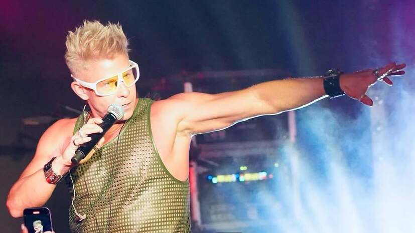 как Митя Фомин заработал состояние, но стал заложником хитов «Hi-Fi»