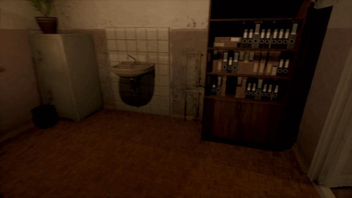 Gif картинка "Протагонисту померещилась собственная детская форма тела"