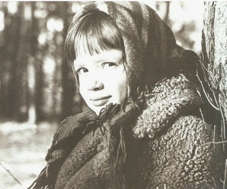 Елена Санаева в детстве тяжело болела.