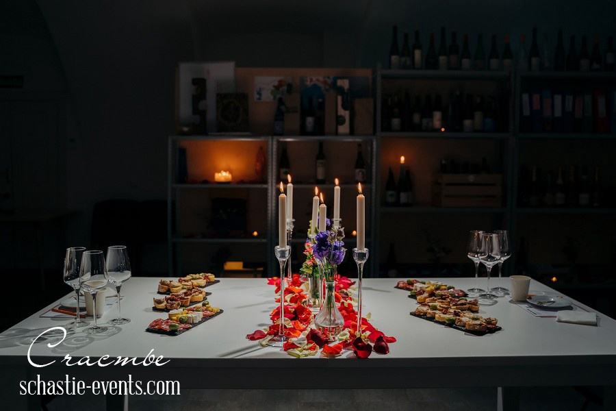 Сертификат на романтический ужин СПб, как идея что подарить на 23 февраля мужу.