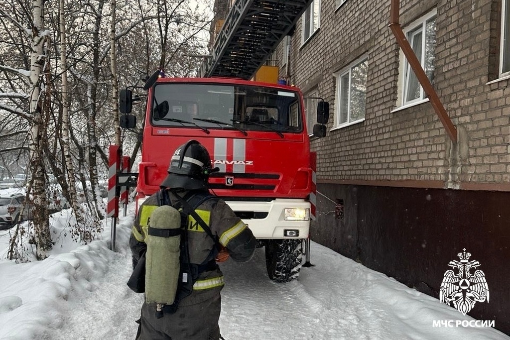    Случай произошел 27 января в коммунальной квартире на Мира, 1. У одной из комнат загорелся придверный коврик