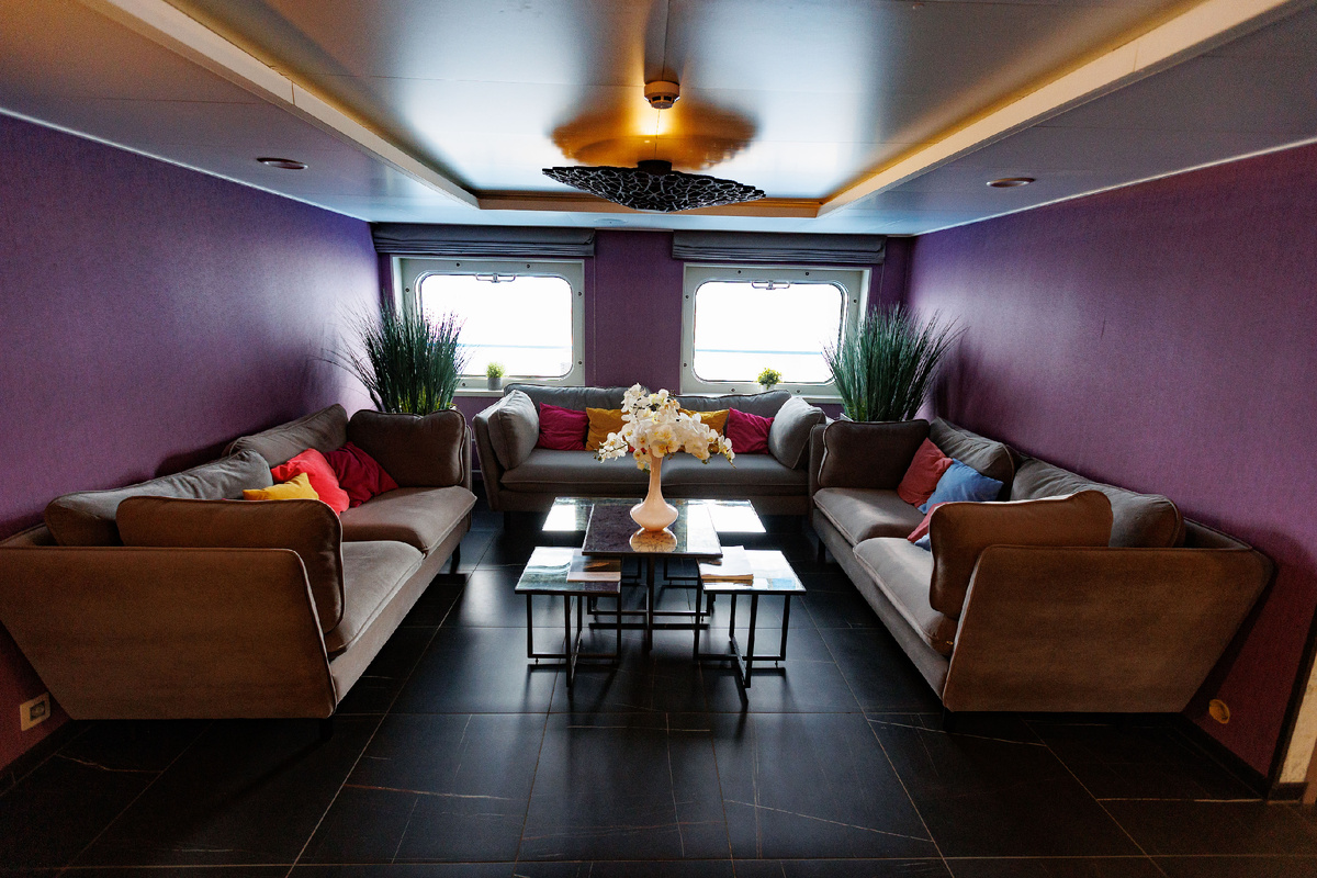 Интерьеры на теплоходах "Игорь Стравинский", "Антон Чехов", "Александра" 