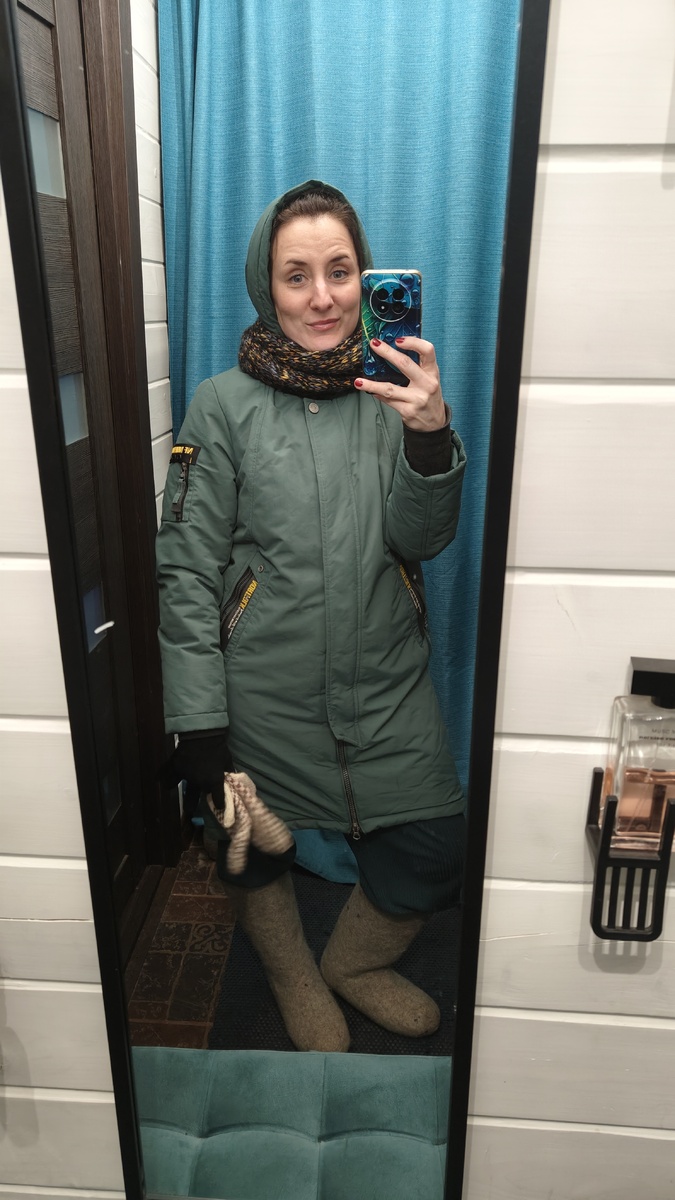 Это я😁, экипируюсь на комбинированные нагрузки - снег чистить надо было😁