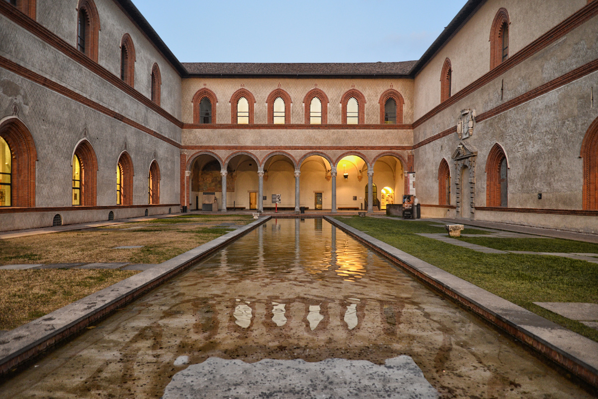 Милан. В Замке Сфорца. Фотография Александра Новикова. 2019