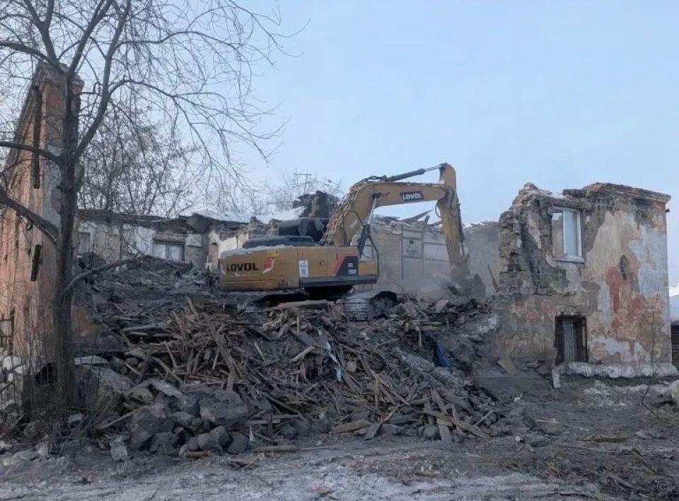    Снос дома на улице Хлебозаводской, 18. Источник: barnaul.org