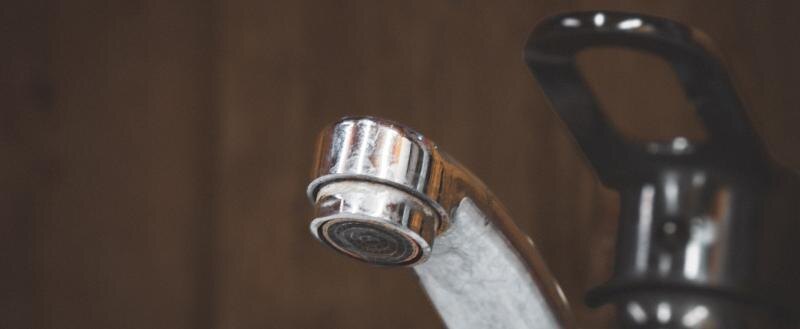 В соседнем регионе после ремонта водопровода к врачам с кишечной инфекцией обратились десятки людей