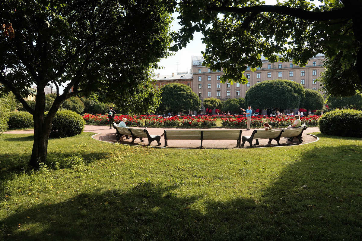 Напротив Исаакиевского собора. Источник - личный архив