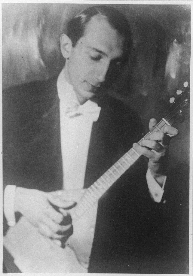 Осипов Н.П. (1901-1945) - руководитель оркестра народных русских инструментов. Из фондов Музея музыки.