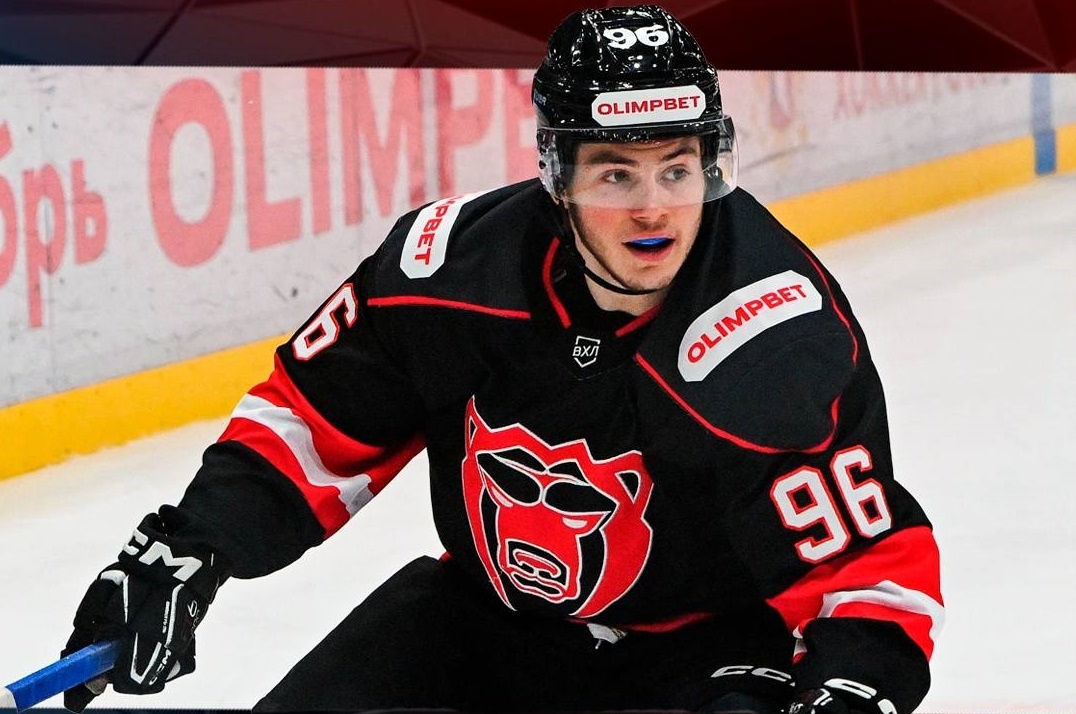    © ХК «Молот»