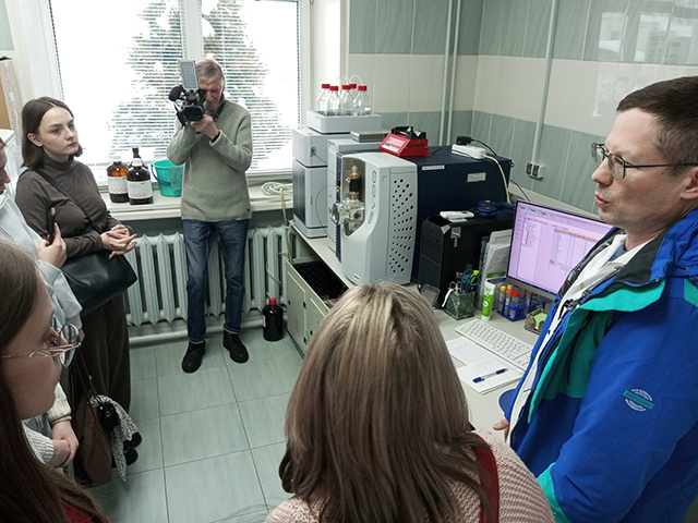 В химико-токсикологическом отделе