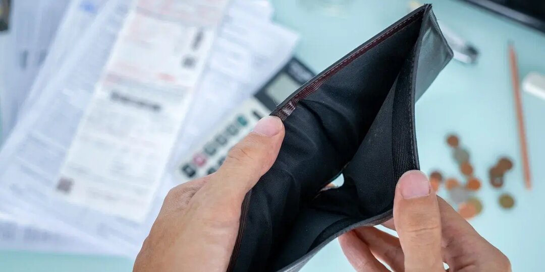 Катастрофа в медицине: Врачей нет, а зарплаты депутатов под полмиллиона. Где справедливость?