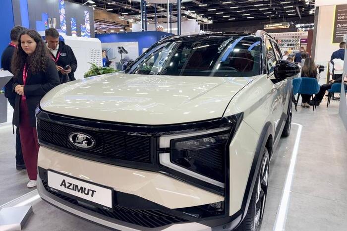 Новый паркетник Lada Azimut. Фото © ТАСС