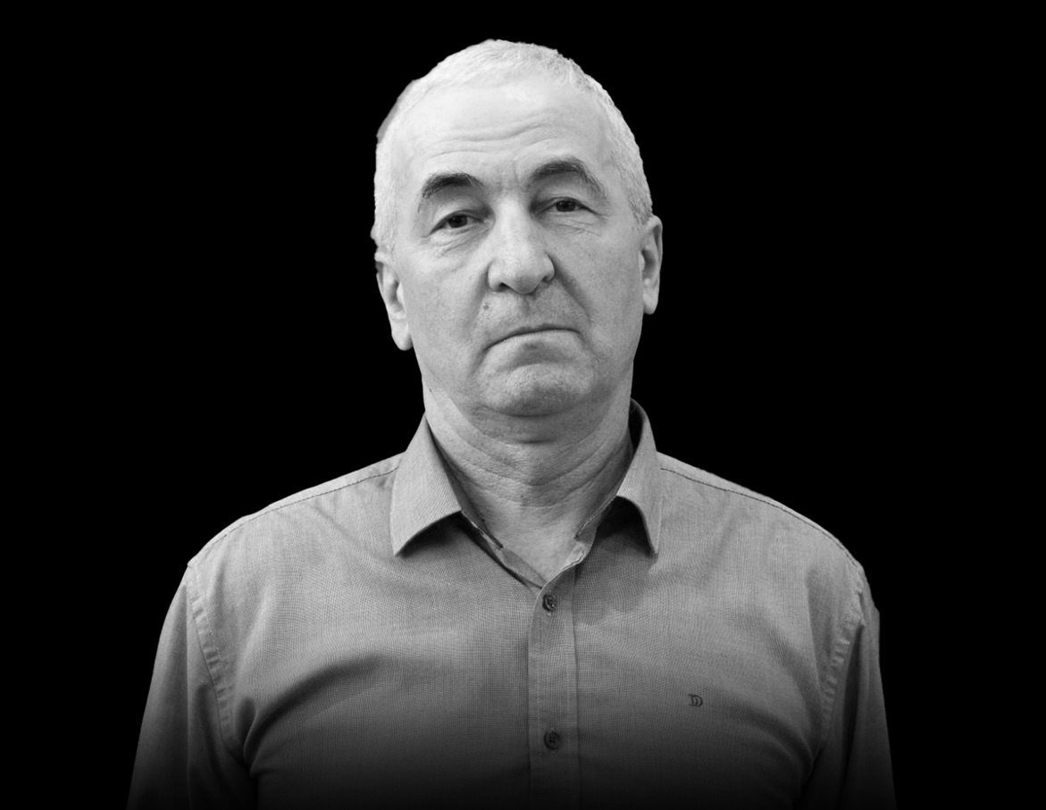    Ему быдл 62 года