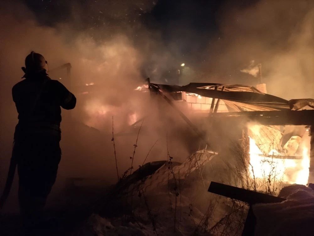 Пожар на улице Менделеева. Фото: МЧС