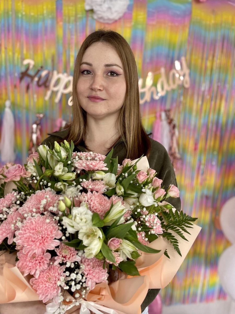 На фотографии я - автор канала😊