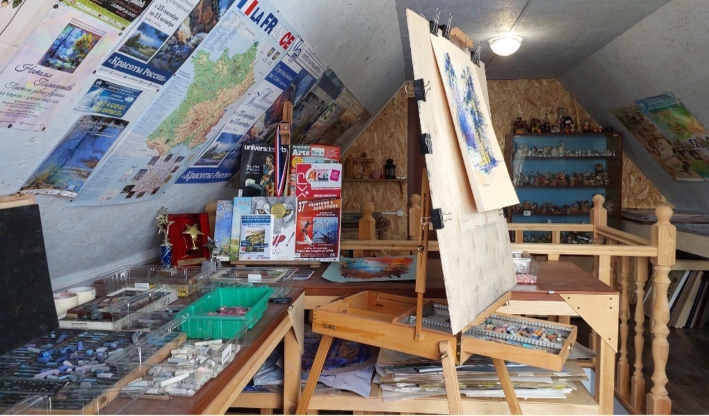 Мастерская художника в Белозерске.