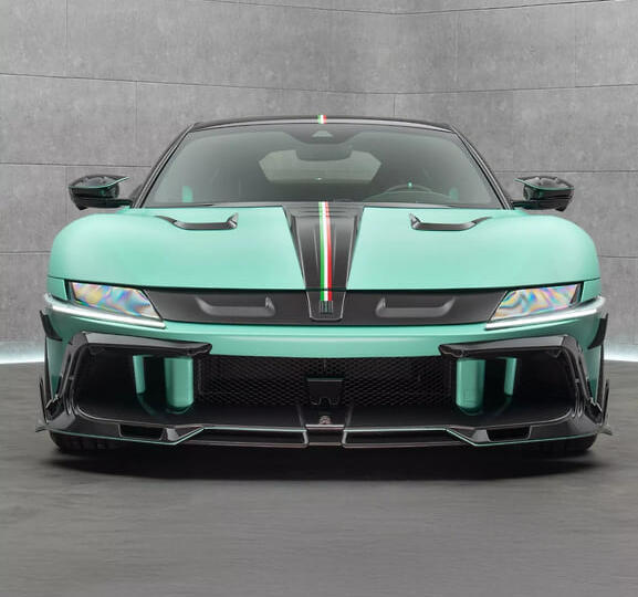 Тюнеры из Mansory подготовили эффектную Ferrari 12Cilindri