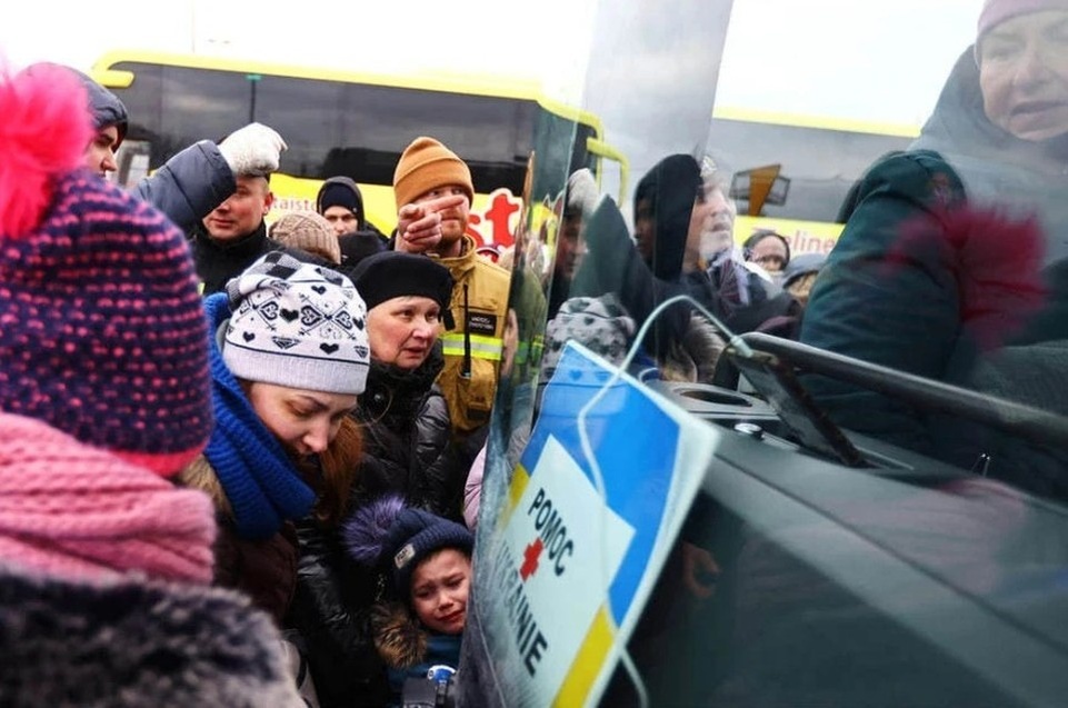    Польша отменит выплаты украинским беженцам по программе 800+ через четыре дня REUTERS