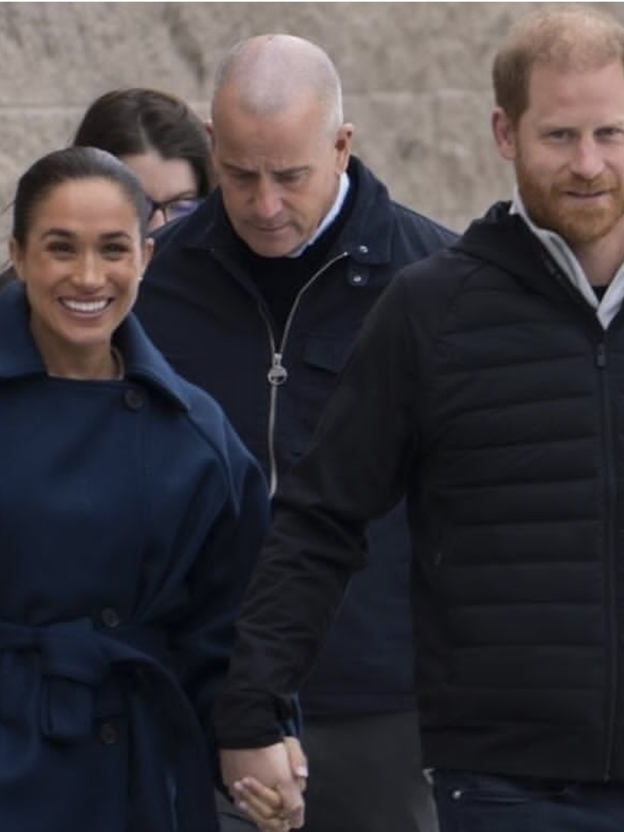 "О, Боже, я опять иду с ней... Я иду с ней снова?!!! Да... Кажется, я так и буду теперь ходить с ней всю жизнь..." Источник фото: соцсети ММ