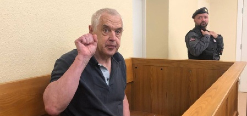 МИД «совсем немного озабочен»: двое русских ученых в тюрьмах «демократической» Европы