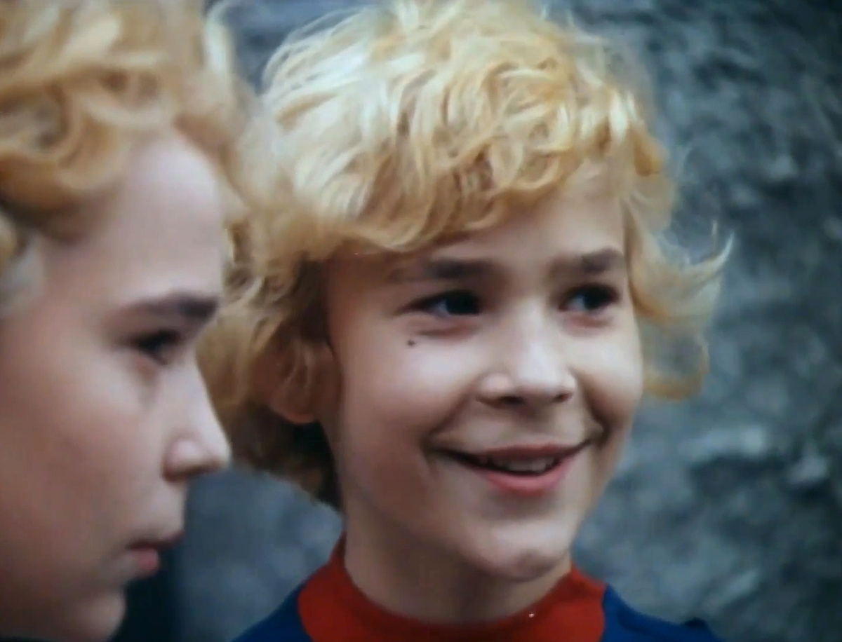 Кадр из кинофильма "Приключения Электроника", 1979 г., режиссер Константин Бромберг, сценарист Евгений Велтистов, композитор Евгений Крылатов (скриншот)