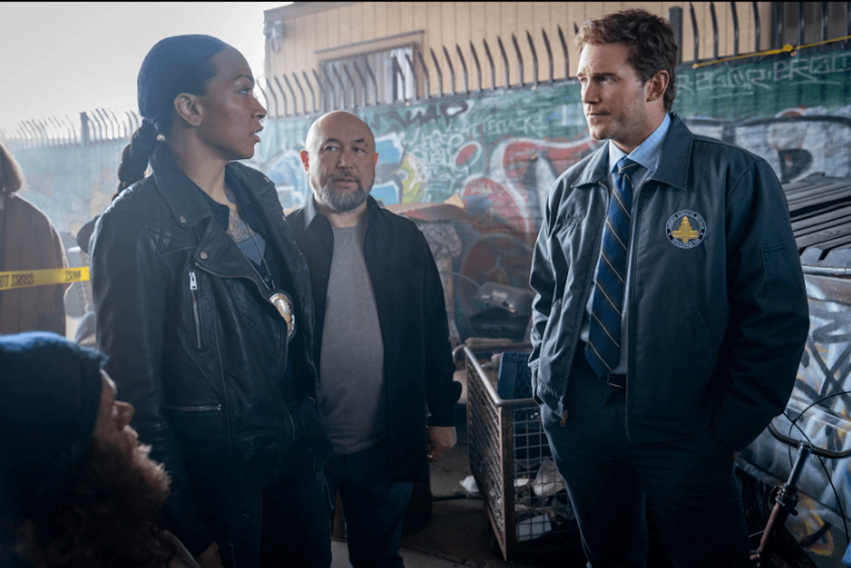 "Базелевс Продакшн"
Кали Реис, Тимур Бекмамбетов и Крис Пратт на съёмках фильма "Казнить нельзя помиловать".