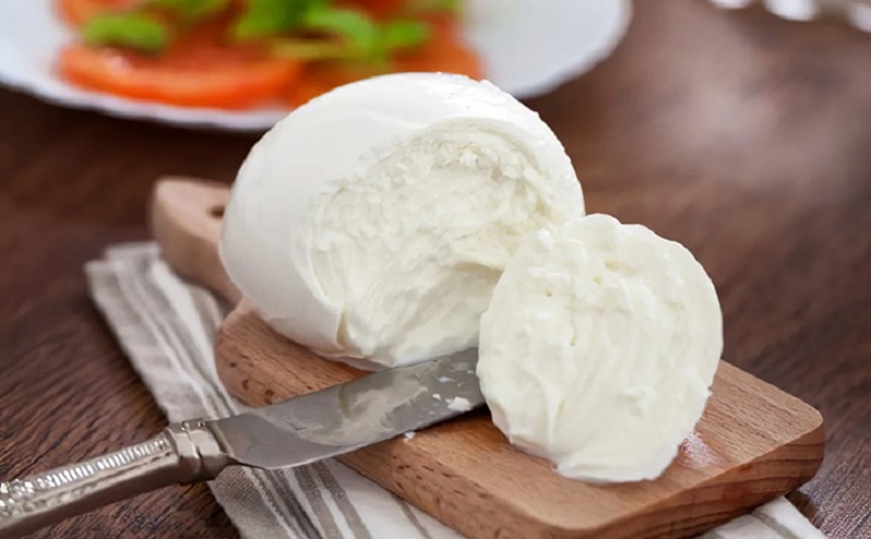 Настоящая моцарелла на вашей кухне: секрет идеального итальянского сыра за полчаса