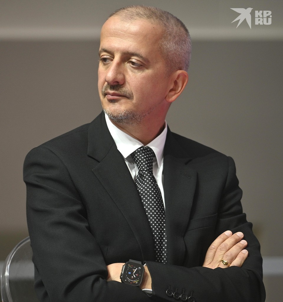    Константин Богомолов в интервью «Известиям» рассказал о том, как он видит свою работу на посту ректора Школы-студии МХАТ. Алексей БУЛАТОВ