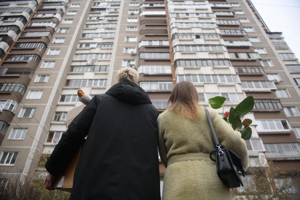    Мужчина долго копил на собственное жилье. Алексей БУЛАТОВ