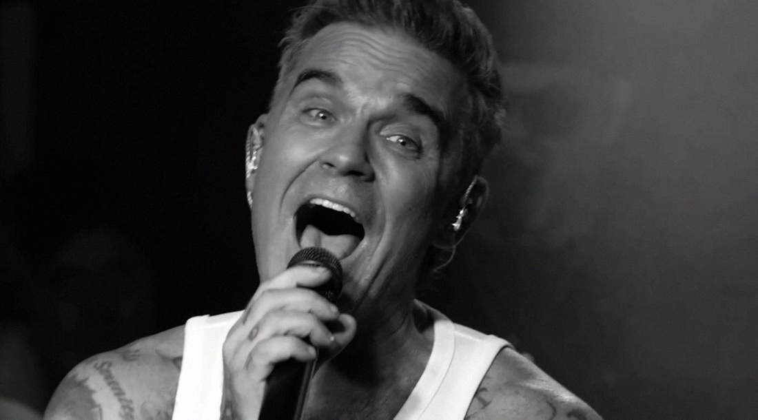     Кадр из клипа «All My Life»