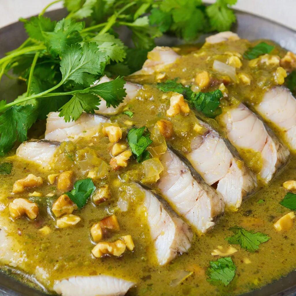 Царское угощение: Осетрина или Севрюга под Ореховым Соусом – Вкус Кавказского Гостеприимства 