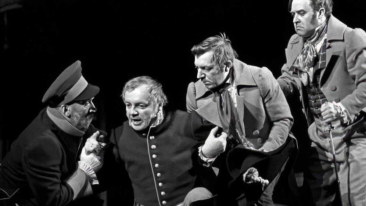 К.Ю.Лавров в роли Городничего