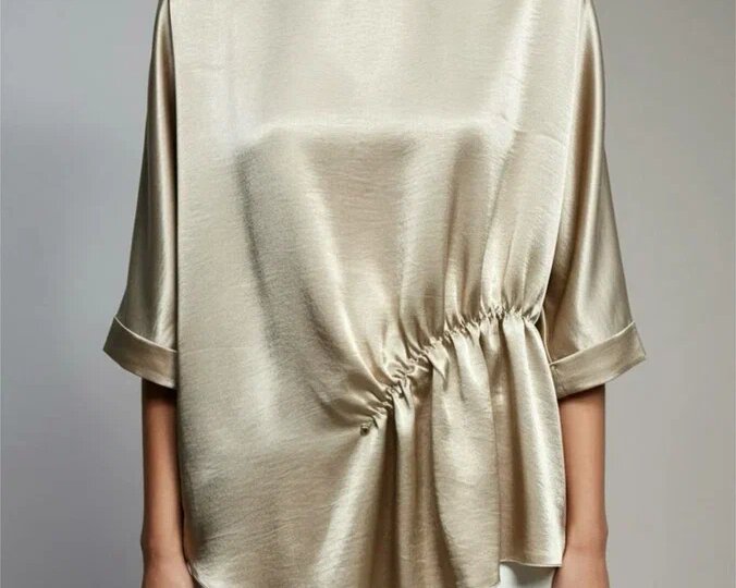 Распродажа до 58 размера, есть брюки и блузки. Цены как говорится, вкусные