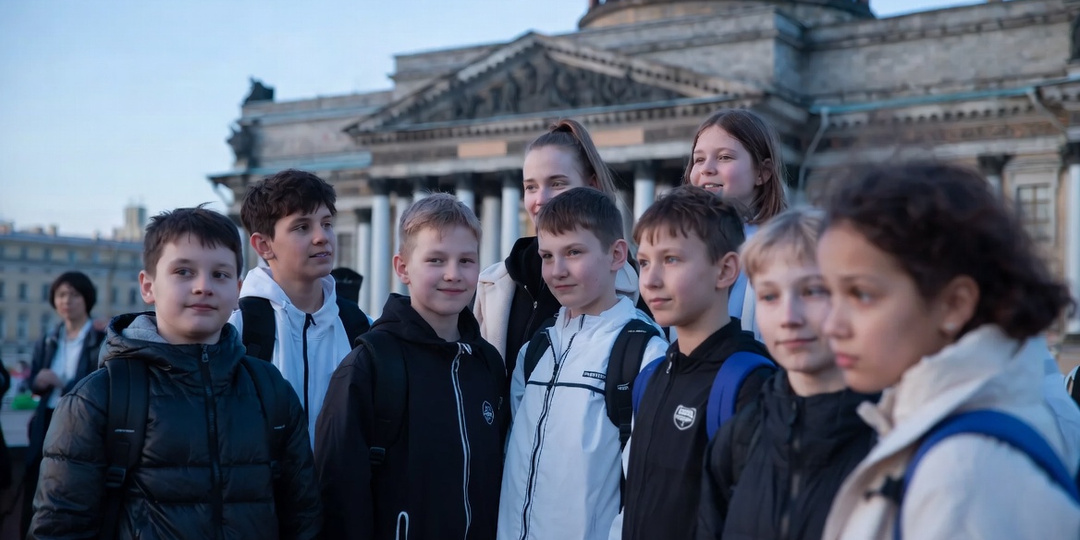 Едем в Петербург всем классом: как выбрать идеальный школьный тур и не сойти с ума