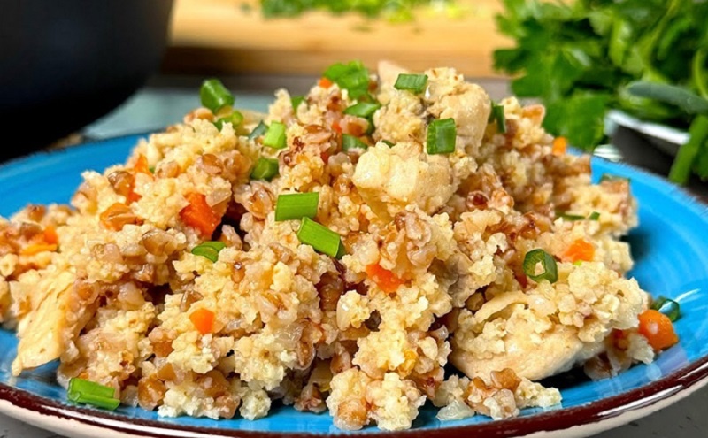 Готовим необычное блюдо с мясом и овощами: смешиваем гречку и пшено