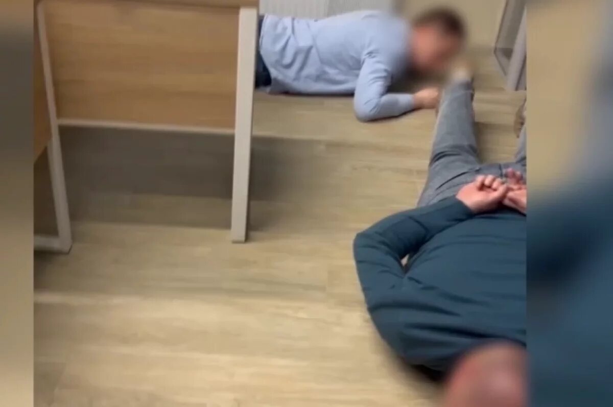    ФСБ поделилась видео с задержанными железнодорожниками в Челябинске