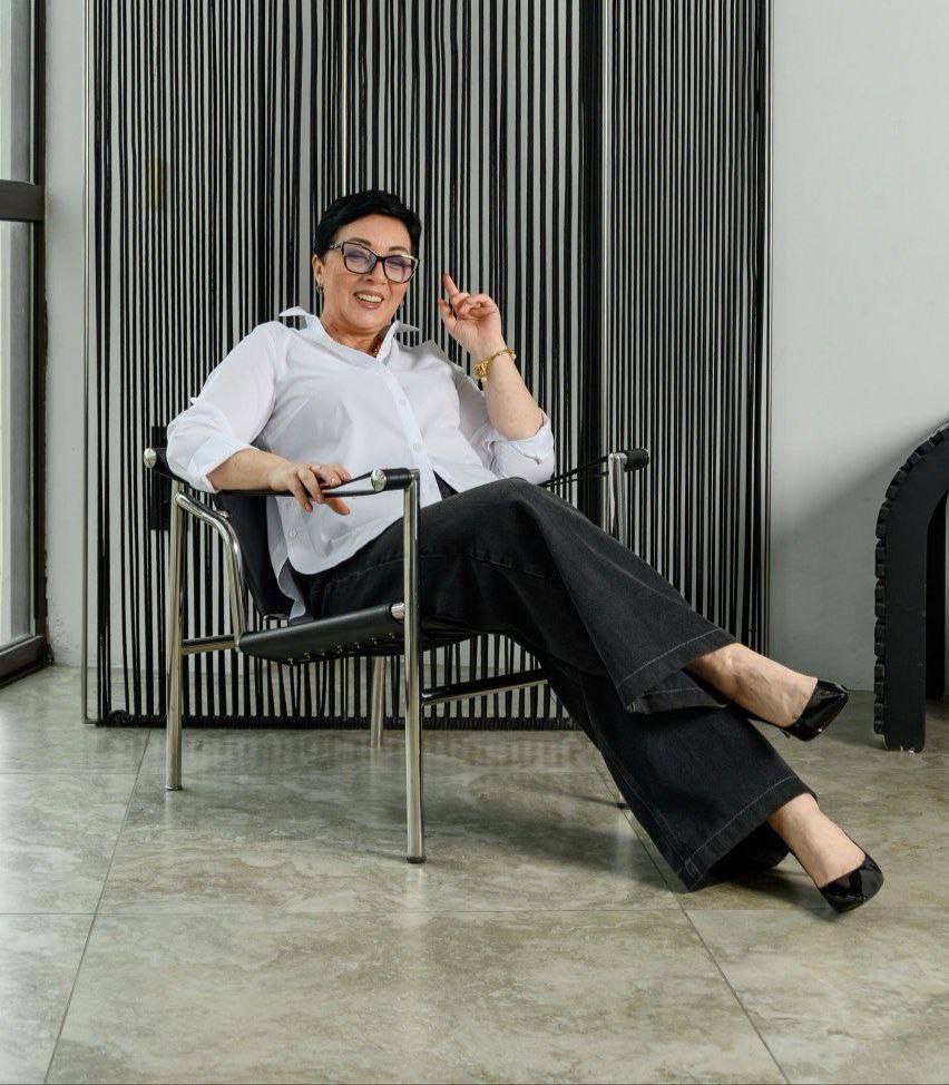 Хочу донести до женщин 50+, что возраст не так страшен и не имеет значение сколько вам лет , не стоит его бояться и стесняться . Нужно принимать его с любовью и жить свою взрослую жизнь интересно и ярко.