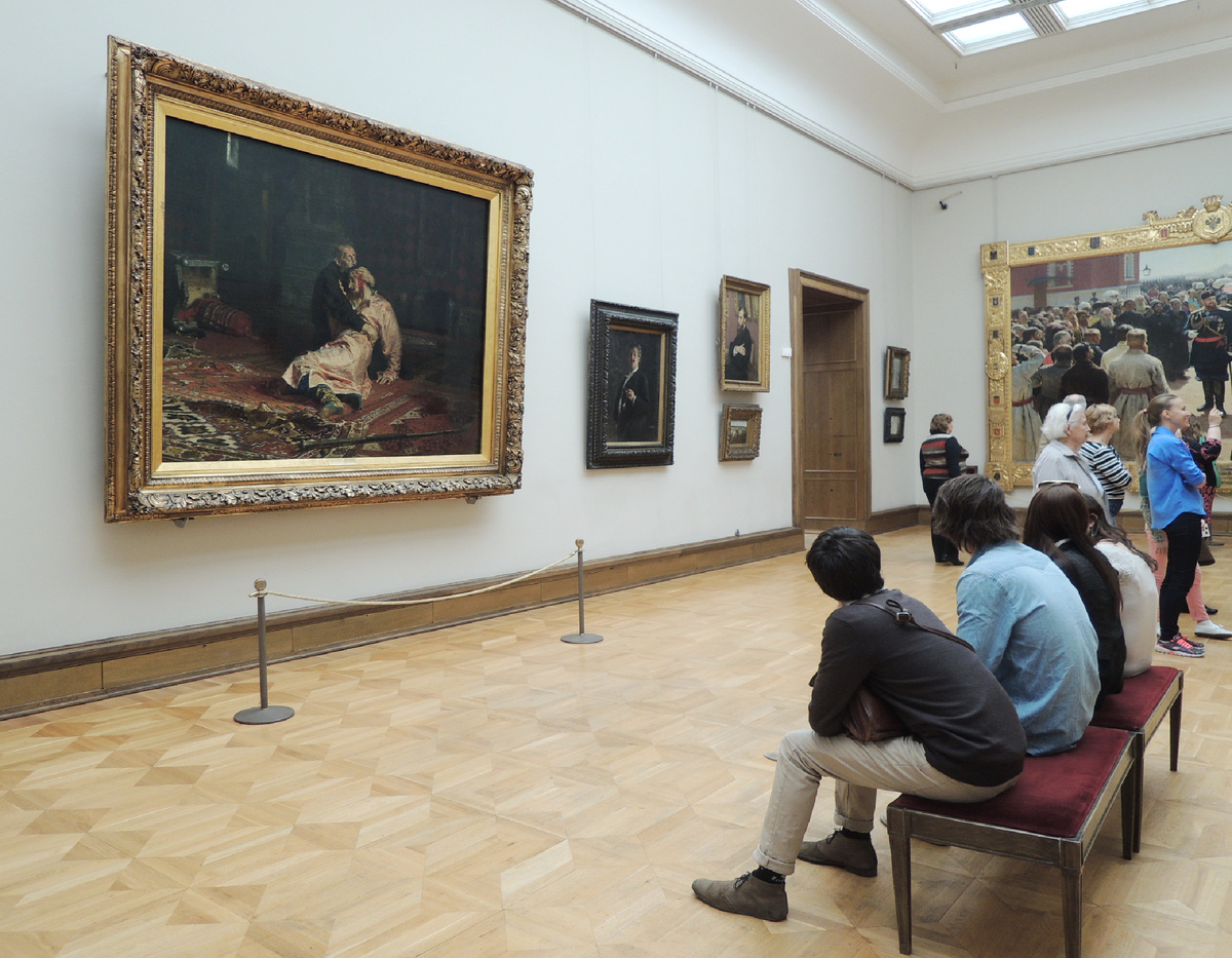 Картина в экспозиции зала Государственной Третьяковской галереи в 2011 году . 