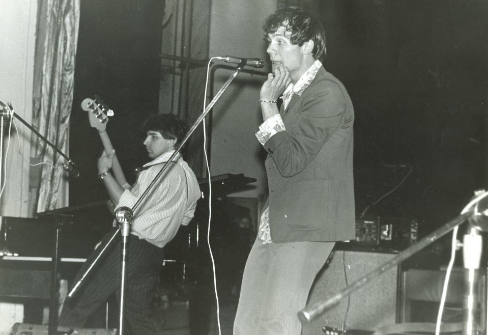 БУДНИ ЛЕПРОЗОРИЯ на фестивале журнала "Контркультура". Москва, ДК МЭИ, 3 июня 1990.  Фото из ВК-сообщества группы